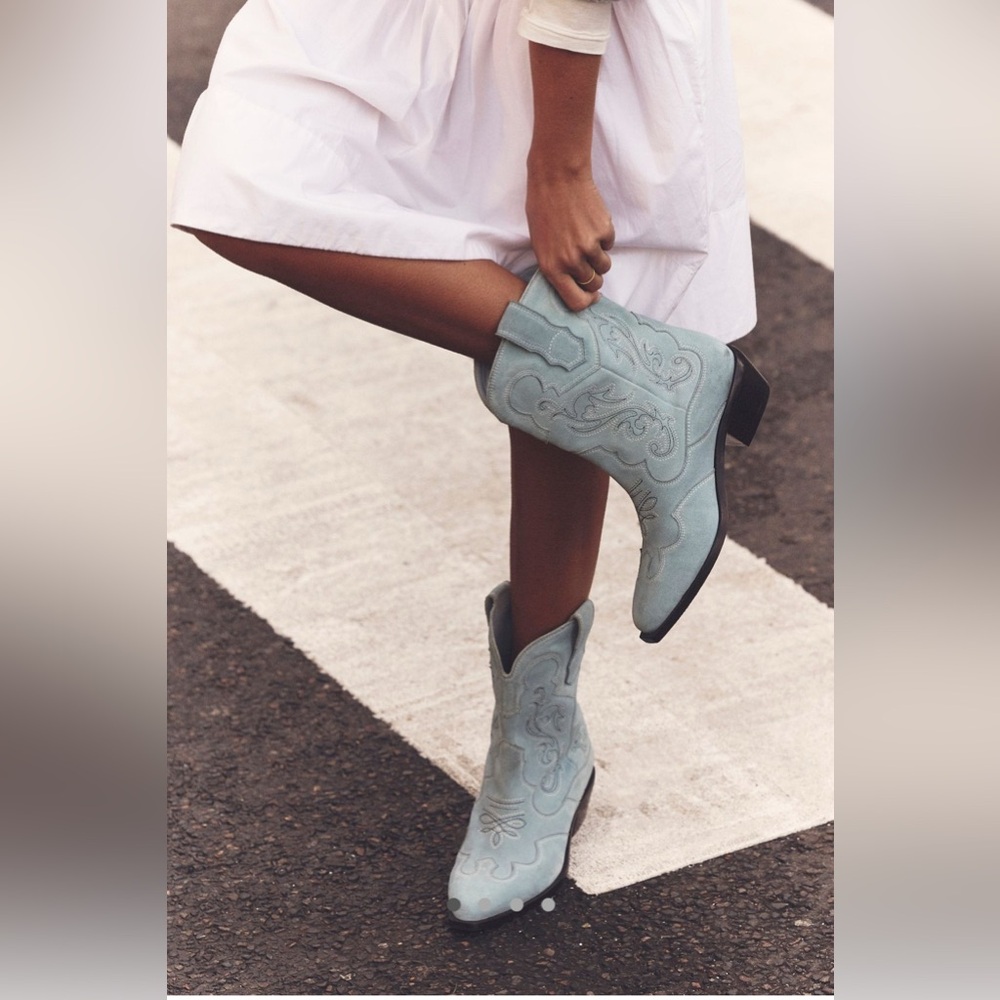 Spell Stolen Heart‎ Short Leather Suede Blue Boot Western Size 37, US 7 Western